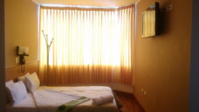 Отель Hospedaje Oasis  Чиклайо
